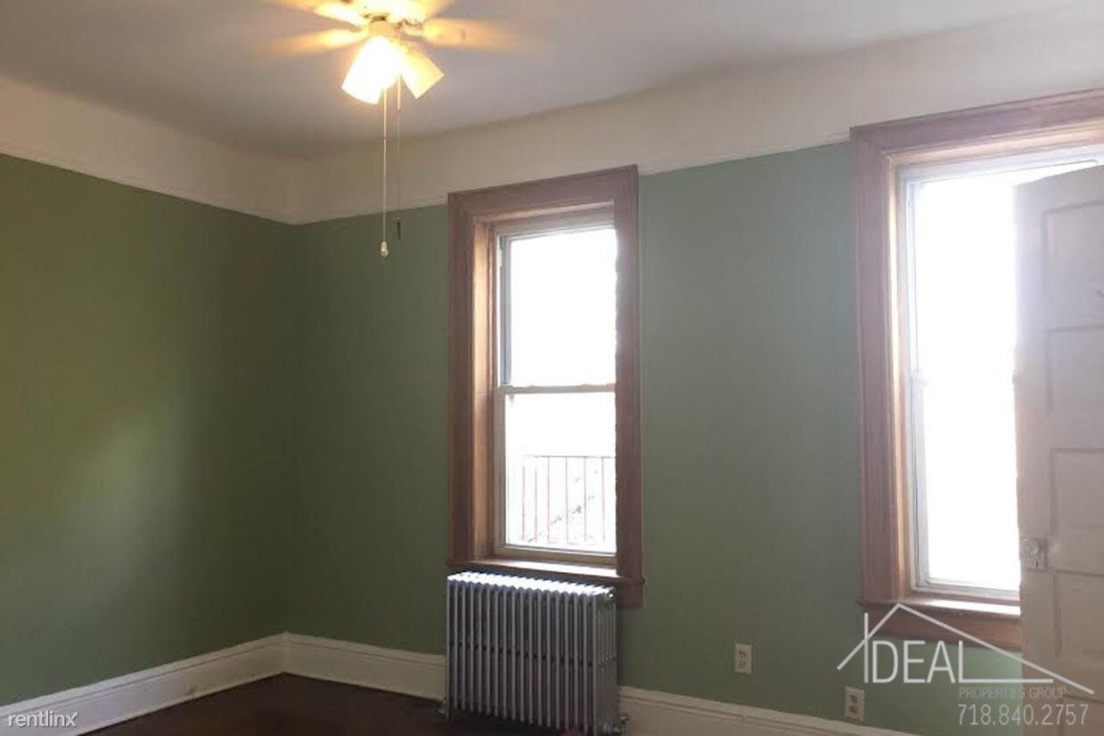 Primary Photo - 145 Avenue C