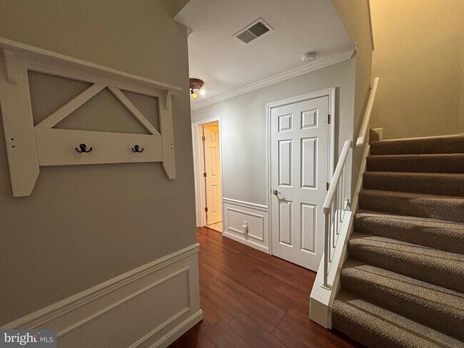 Foto del edificio - 9230 Cardinal Forest Ln