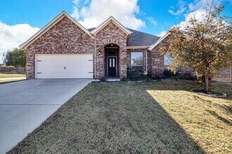 Building Photo - 640 Peach Ln