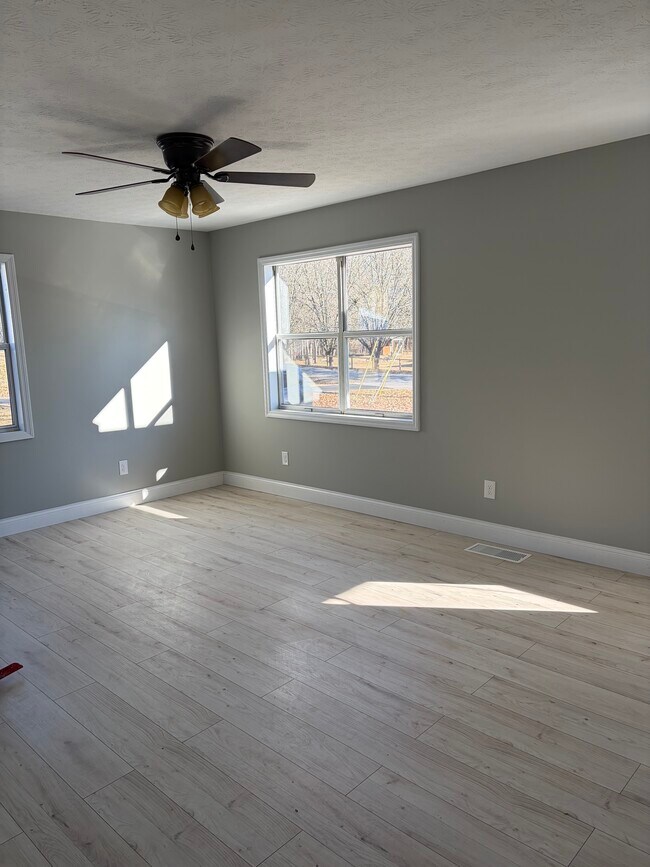 Foto del edificio - 41 Roberts Ln