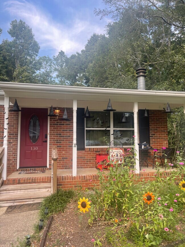 Foto del edificio - 130 Oliver Cir