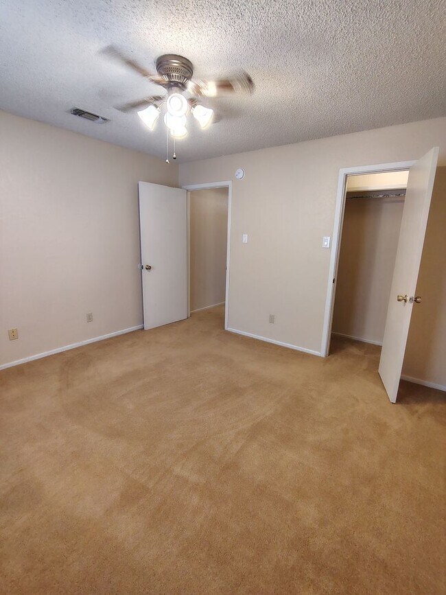 Building Photo - UPDATED HOUSE