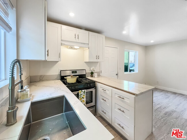 Foto del edificio - 10019 San Gabriel Ave