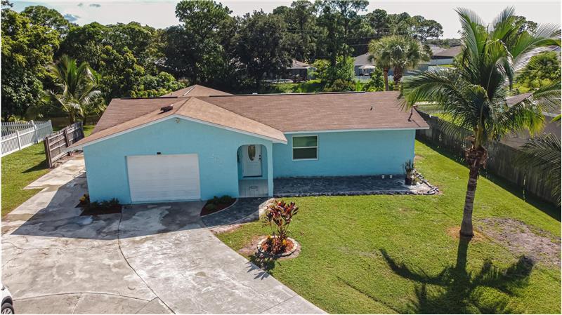 Primary Photo - 261 SE Whitmore Dr
