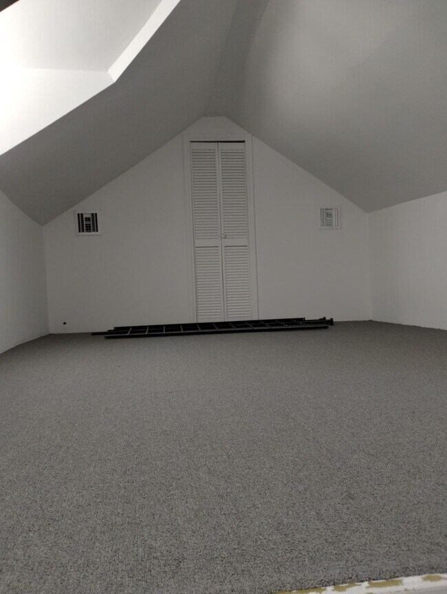 Foto del edificio - 3132 N Winstel Blvd