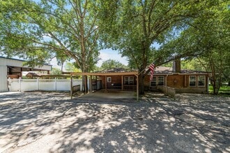 Building Photo - 18718 Vickers Rd