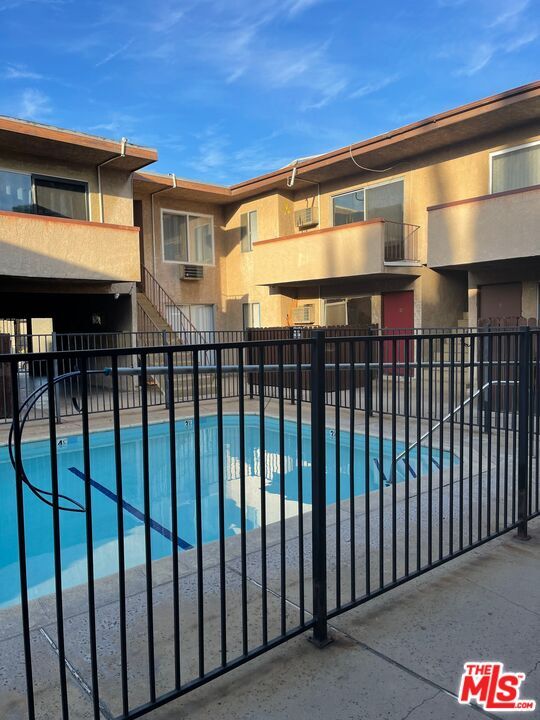 Foto del edificio - 13562 Vanowen St