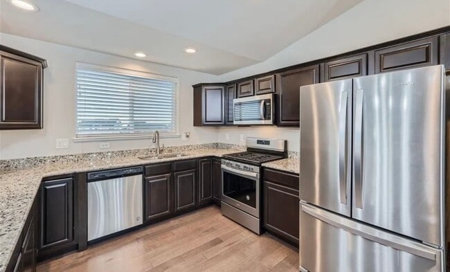Foto del edificio - Beautiful 5 bedroom home!!