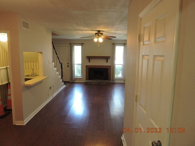 Foto del edificio - Great Condo Close to Southgates of  LSU