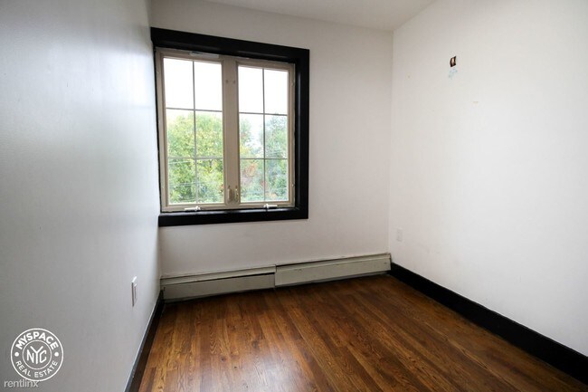 Building Photo - 3 br, 2 bath Apartment - 8046 59th St
