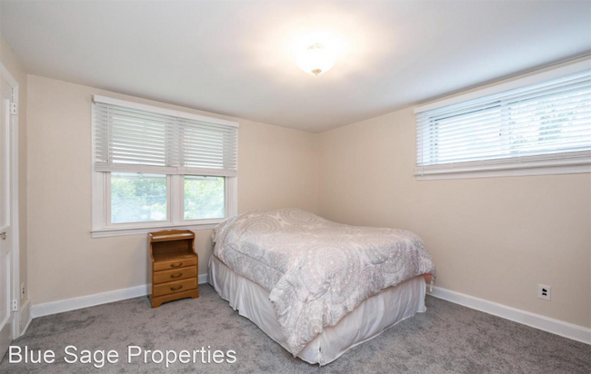 Foto del edificio - 3 br, 1 bath House - 271 Woodbridge Rd.