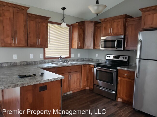Building Photo - 4 br, 2 bath House - 1725 34th St NE