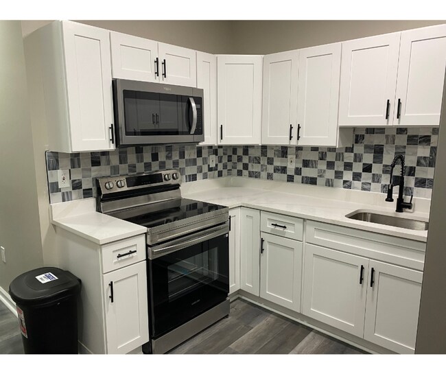 Foto del edificio - 2123 Sinclair Ln