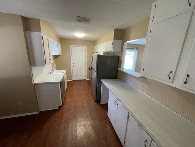 Foto del edificio - Southern Hills Home