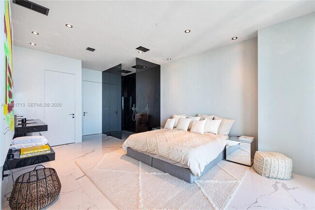 Foto del edificio - 650 NE 32nd St