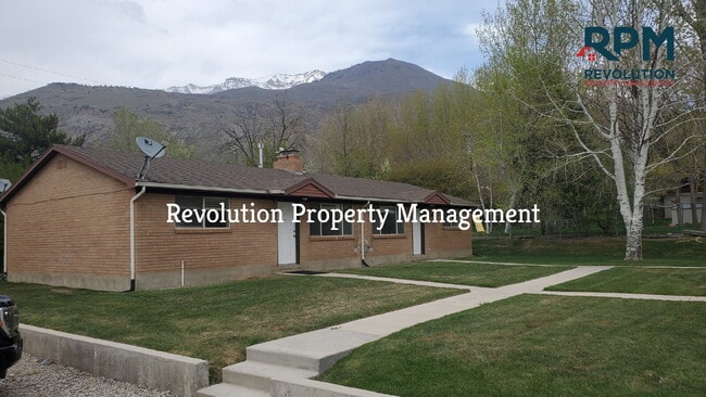 Building Photo - 607 N