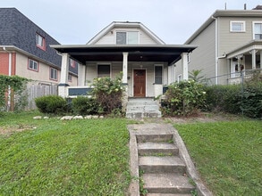 Building Photo - 1490 Indianola Ave