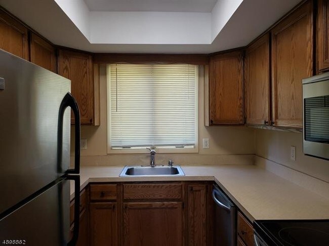 Building Photo - 41 McPeek Rd