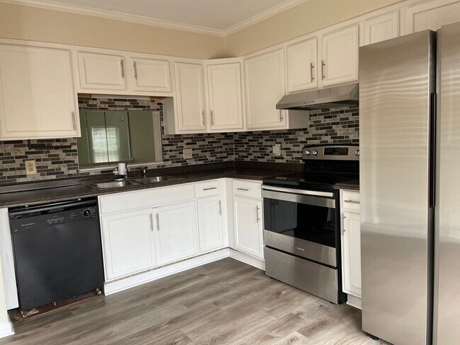 Building Photo - 5625 Campus Dr