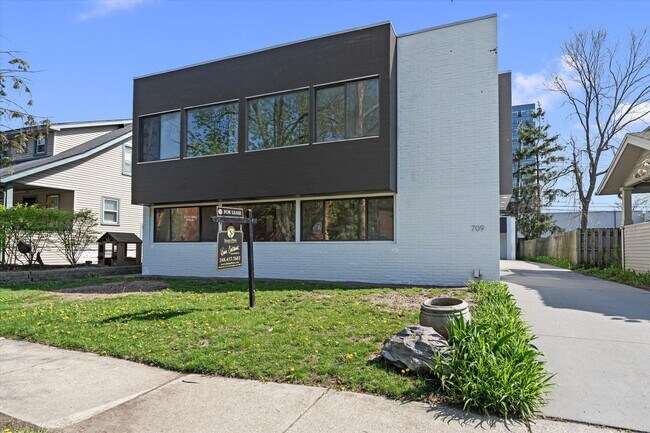 Foto del edificio - 709 Ann St
