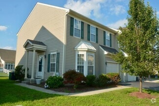Building Photo - 18 S Cummings Dr