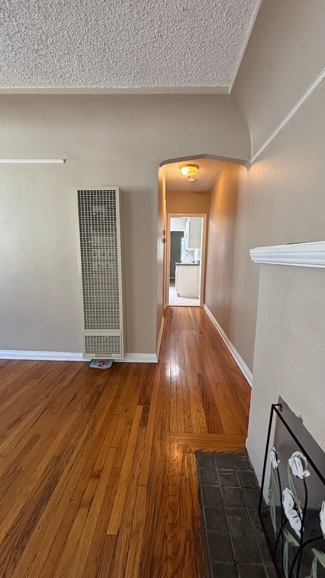 Pasillo - 3949 1/2 32nd St