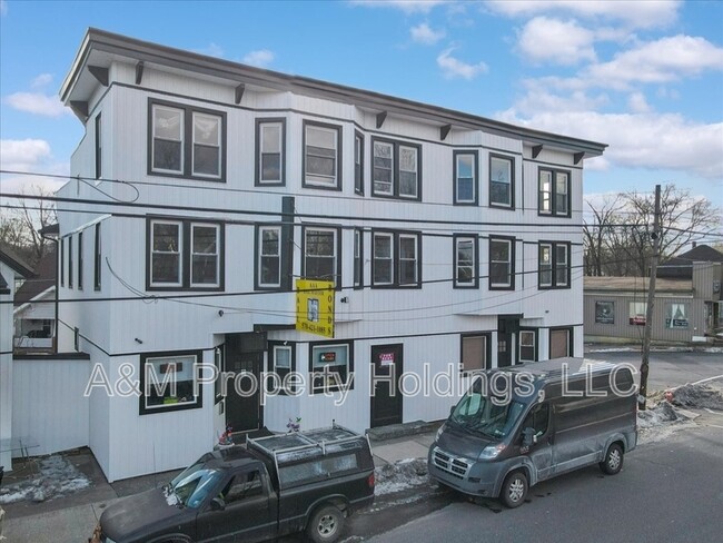 Building Photo - 143 N 9th St