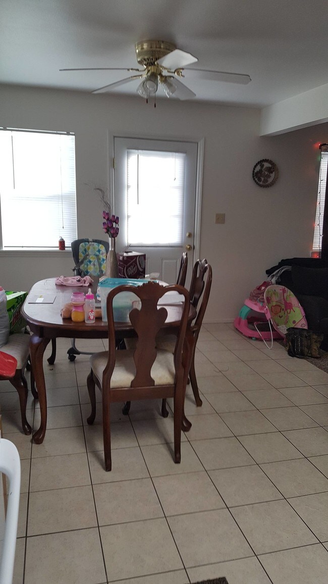 Foto del edificio - 2820-2813 13th Ave