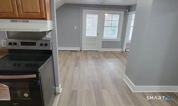 Building Photo - 65 Twiss St