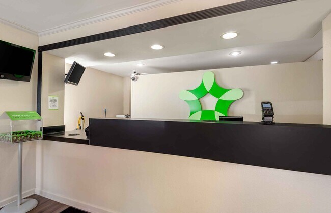 Foto del edificio - Furnished Studio-Charlotte - Tyvola Rd. - ...