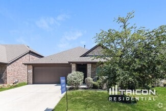 Building Photo - 745 Jamestown Ln