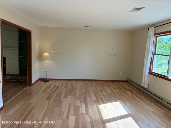Building Photo - 50 Pleasant View Dr