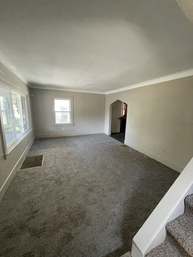 Building Photo - 4208 Asbury Dr