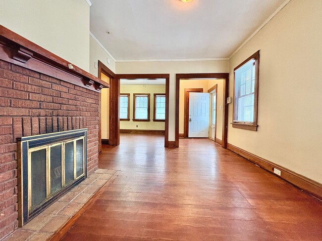 Foto del edificio - 1212 E Donald St