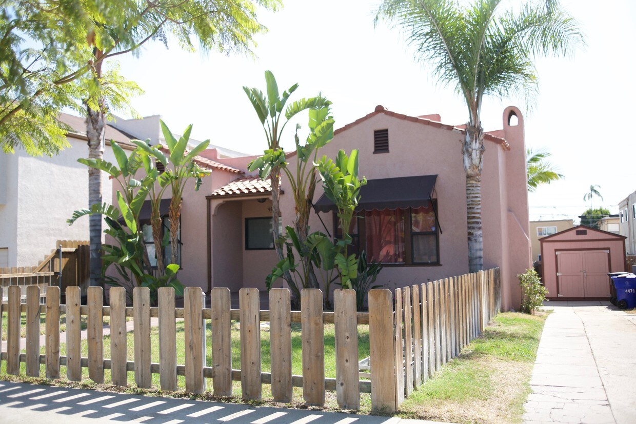 Foto del edificio - 4473-4479 Idaho St