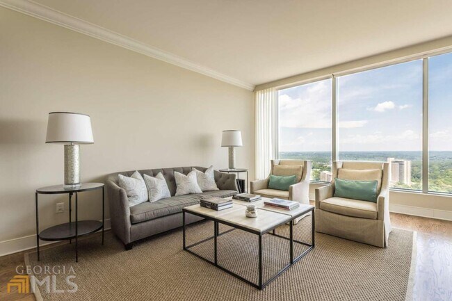 Foto del edificio - 3630 Peachtree Rd NE