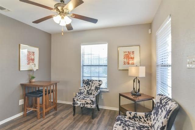 Building Photo - 820 Southeast Pkwy