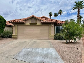 Building Photo - 1034 W Redondo Dr