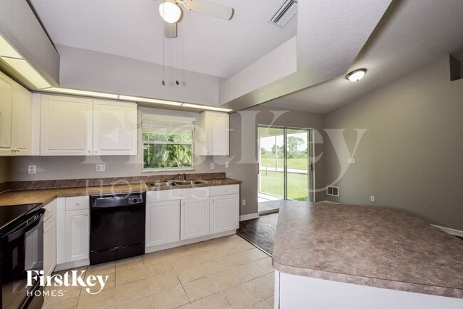 Building Photo - 3619 NW 41st Ln