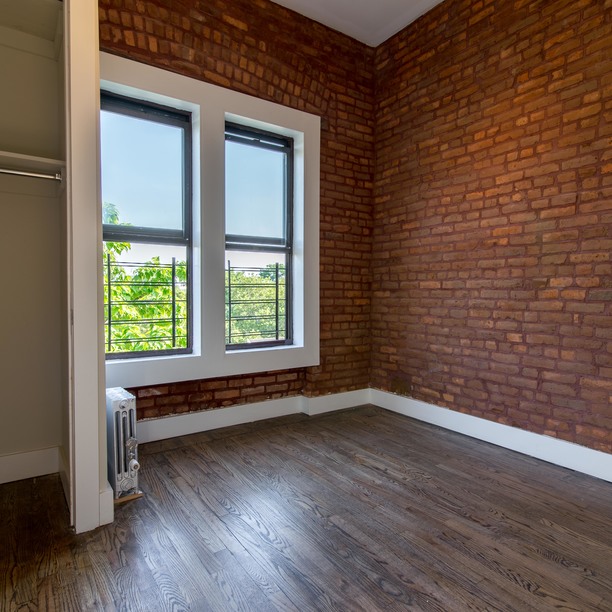 Building Photo - 930 Myrtle Ave