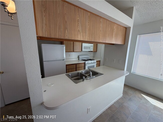 Building Photo - 3737 E Capsule Dr