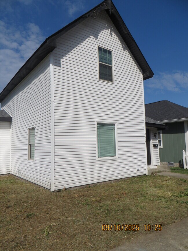 Foto del edificio - 2119 Noble St