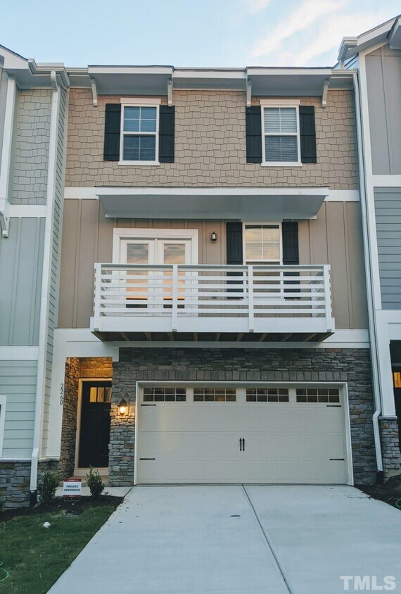 Primary Photo - 2260 Red Knot Ln