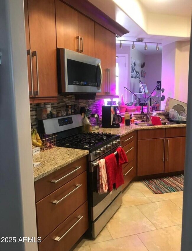 Foto del edificio - 667 N. Encanto Village Way