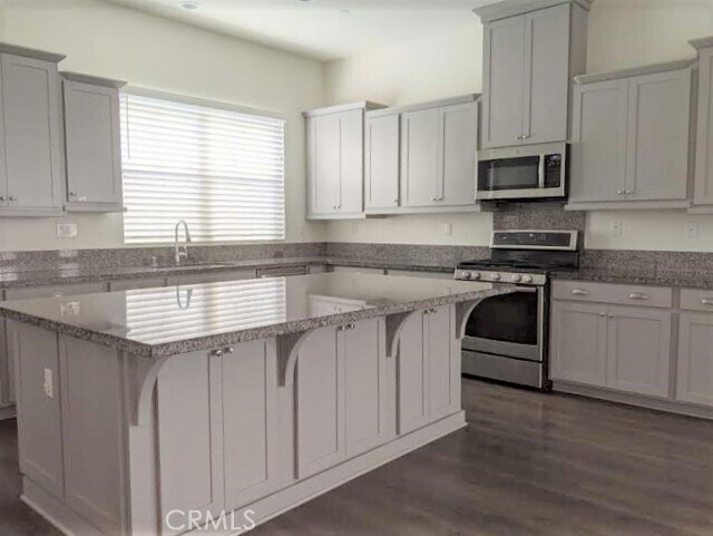 Foto del edificio - 15940 Ellington Wy