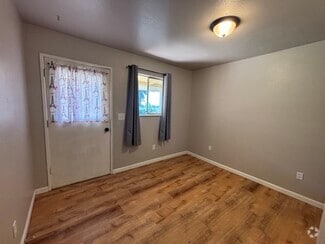 Building Photo - 1100 Pear Ridge Rd
