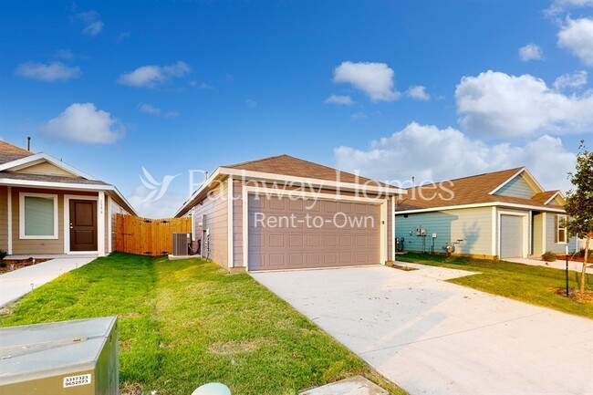 Building Photo - 1352 Plum Road