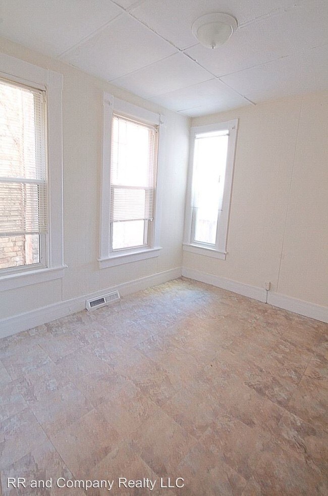 Foto del edificio - 785 Worthington St