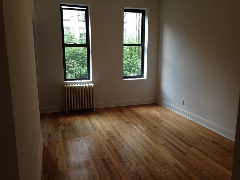 Primary Photo - 502 E 88th St