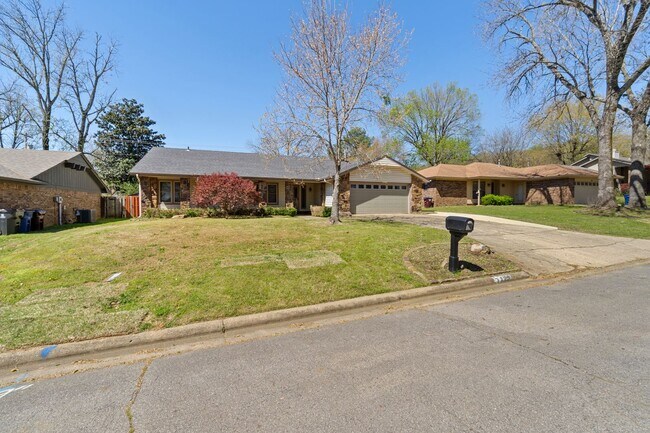 Foto del edificio - 3222 S.54th Street-